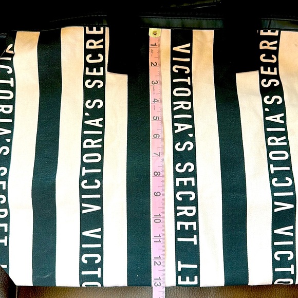 Victoria’s Secret Pink/Black Striped Overnight Bag - Picture 13 of 17